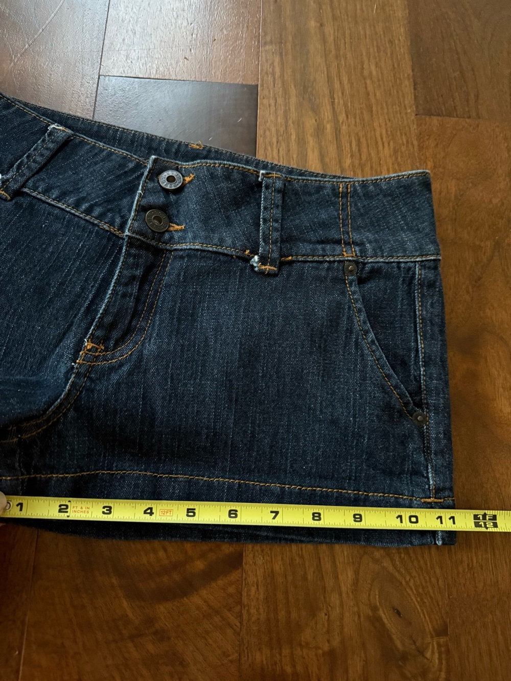 Vintage GUESS Jeans Y2K Low Rise Double Button Denim Jean Shorts - Picture 5 of 9